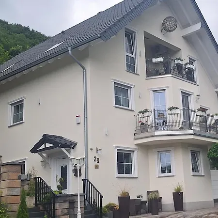 Moselburgblick * Burgen (Mayen-Koblenz)