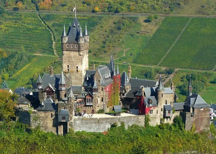 Moselburgblick * Burgen (Mayen-Koblenz)