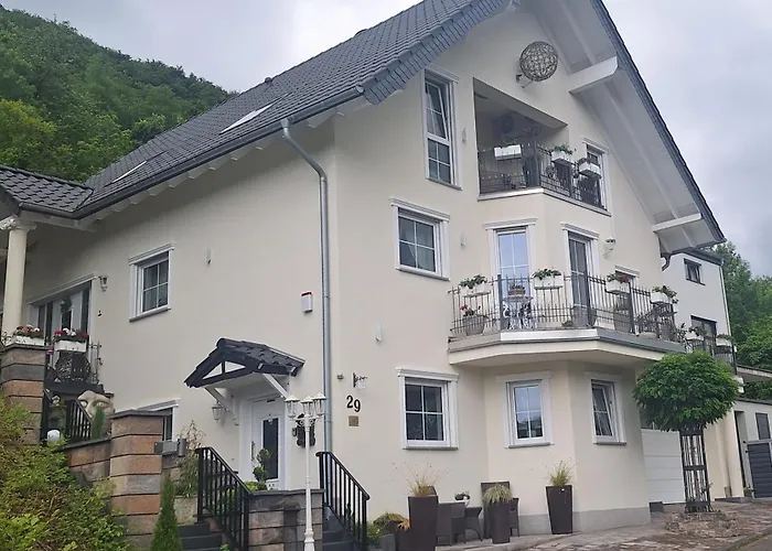 Moselburgblick * Burgen (Mayen-Koblenz)